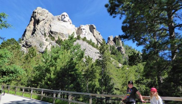 Scenic Walking Paths Near  Mount Rushmore For Active Seniors
